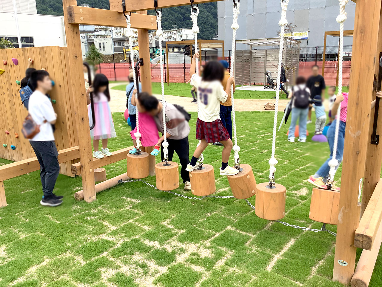 安佐北多目的交流広場の遊具